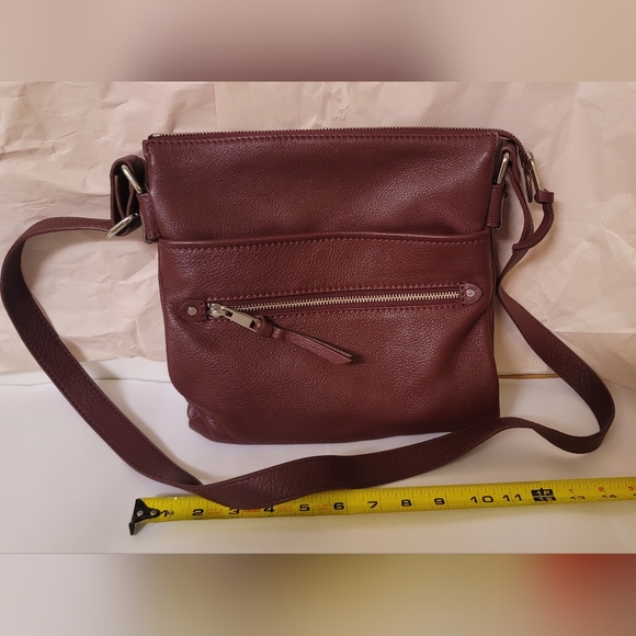NWoT Danier Wine Red Double Compartment Crossbody Purse - Picture 1 of 6